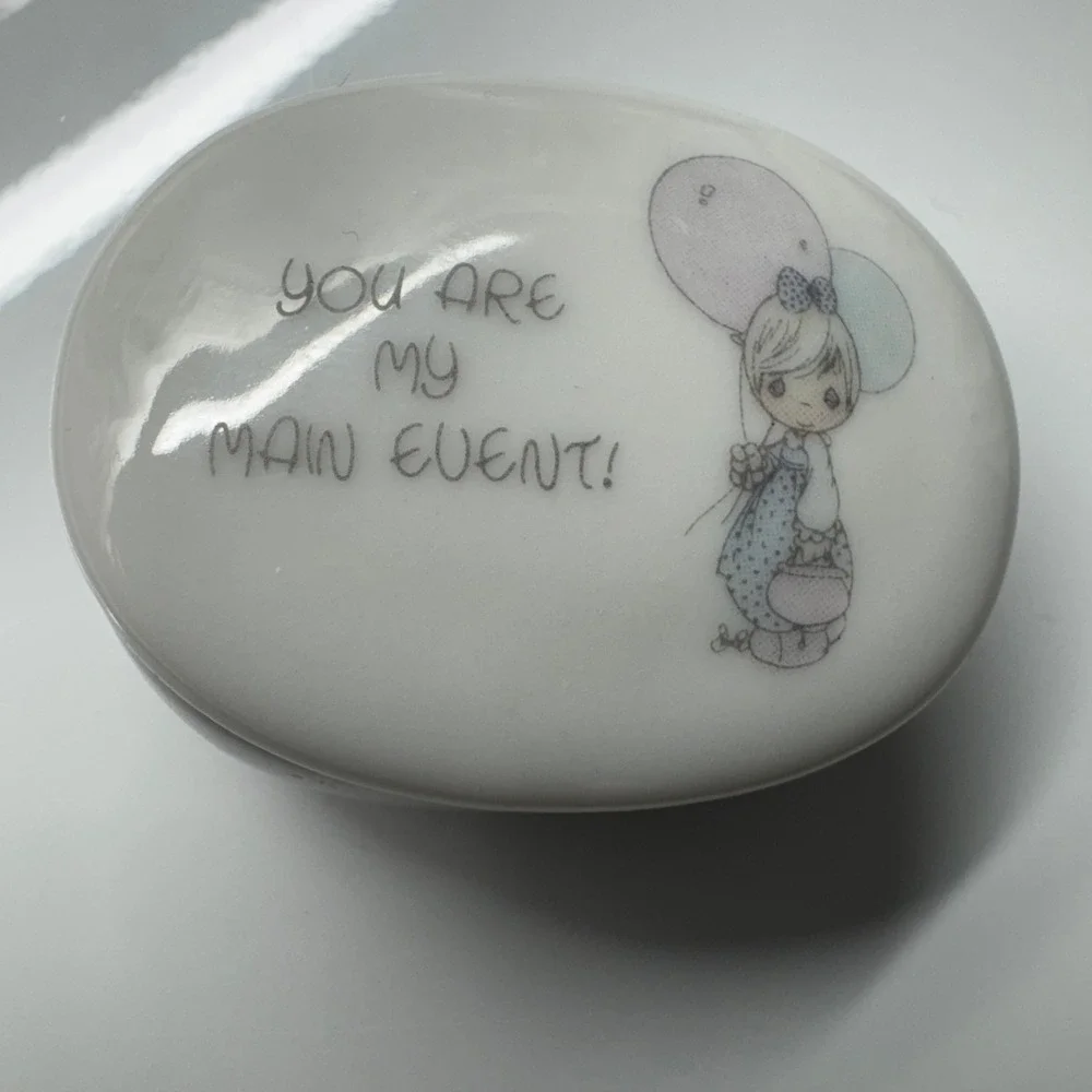 Precious Moments Ceramic Candle You Are My Main‎ Event Girl Balloons Pink